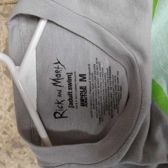 Grey Ricky and Morty size mens medium short sleeve crew neck t shirt - Picture 2 of 13